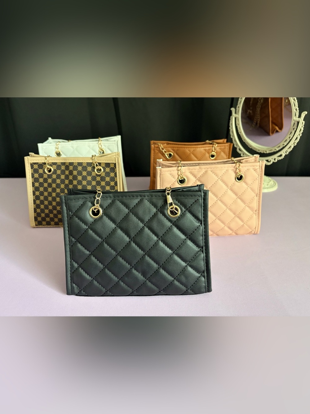 Women’s luxury white shoulder bag - Picture 3 of 3